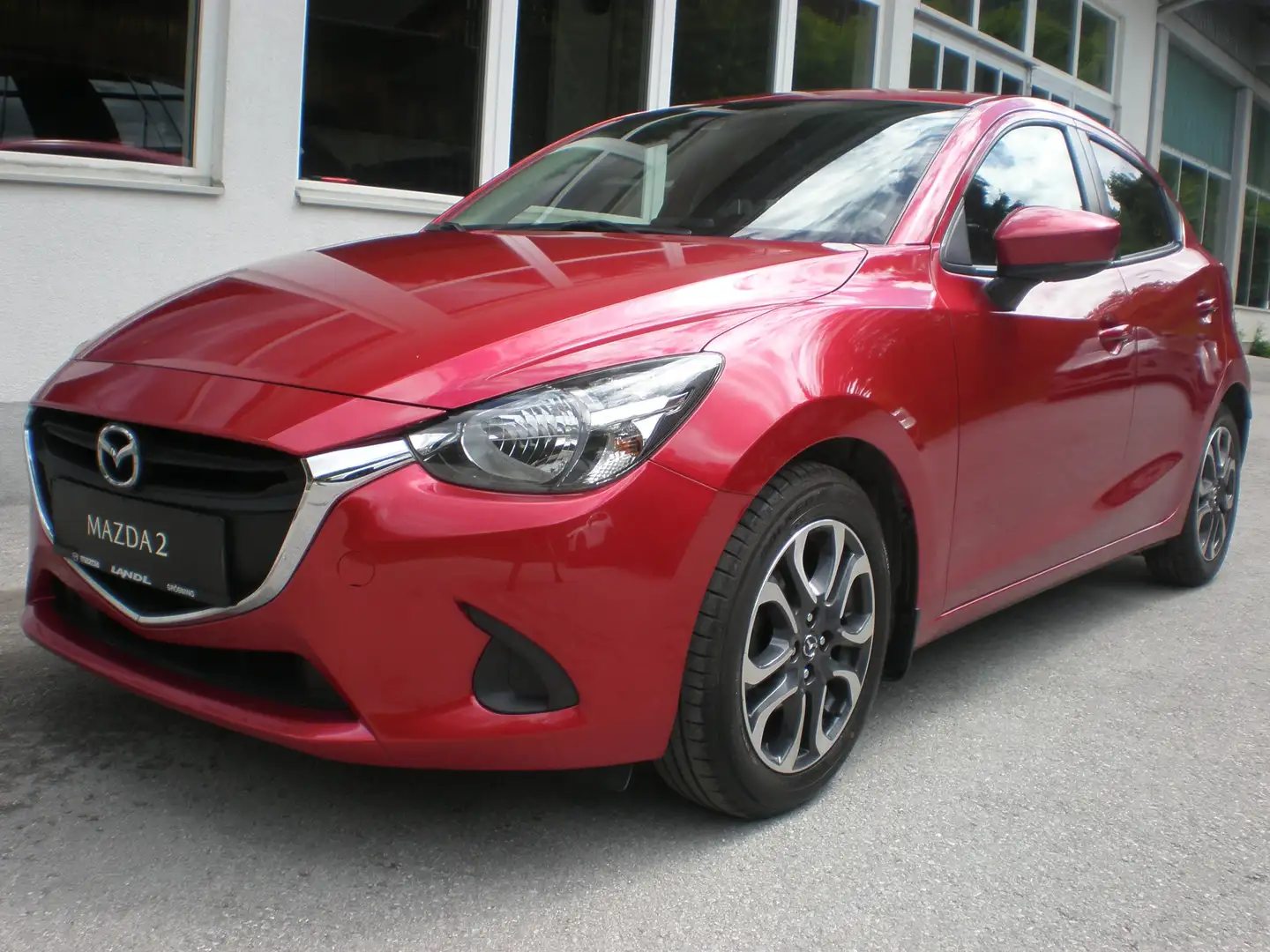Mazda 2 G90 Takumi Rot - 1