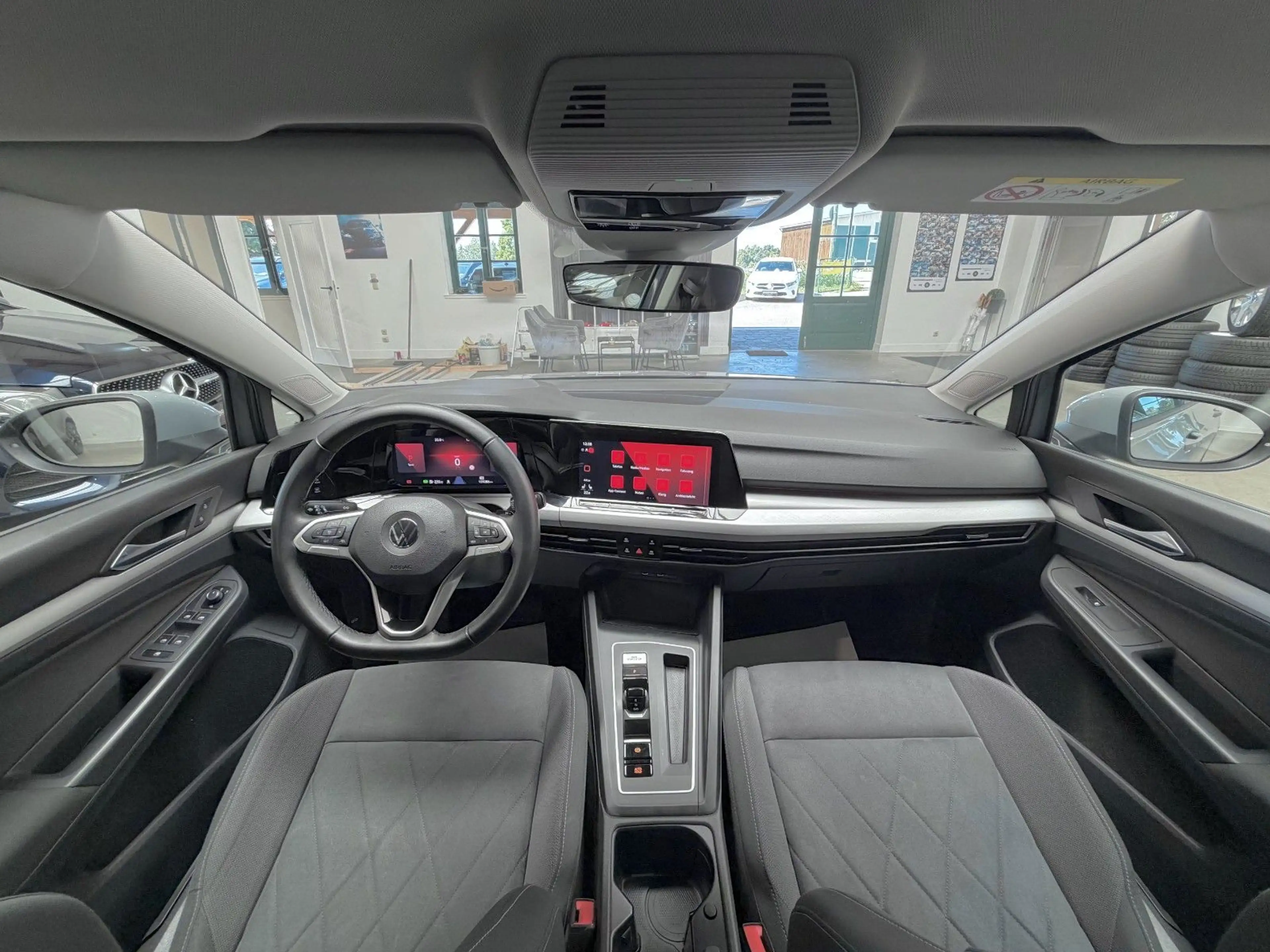 Volkswagen Golf 8 VIII Variant 2.0 TDI SCR DSG Life AHK/LED — photo 8