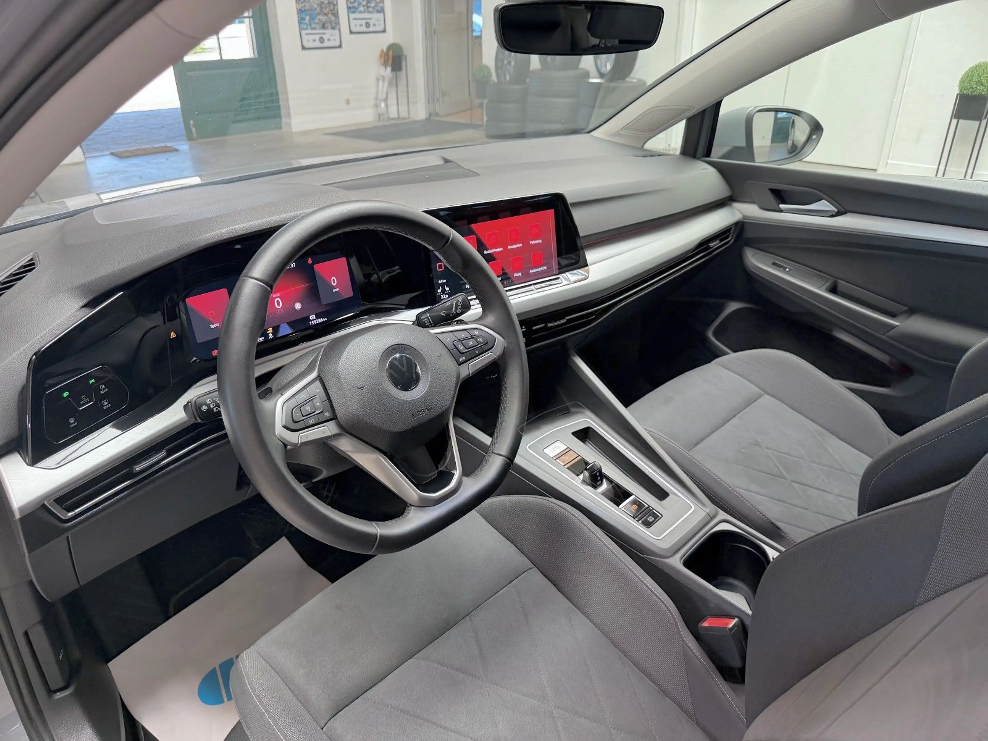 Volkswagen Golf 8 VIII Variant 2.0 TDI SCR DSG Life AHK/LED — photo 7
