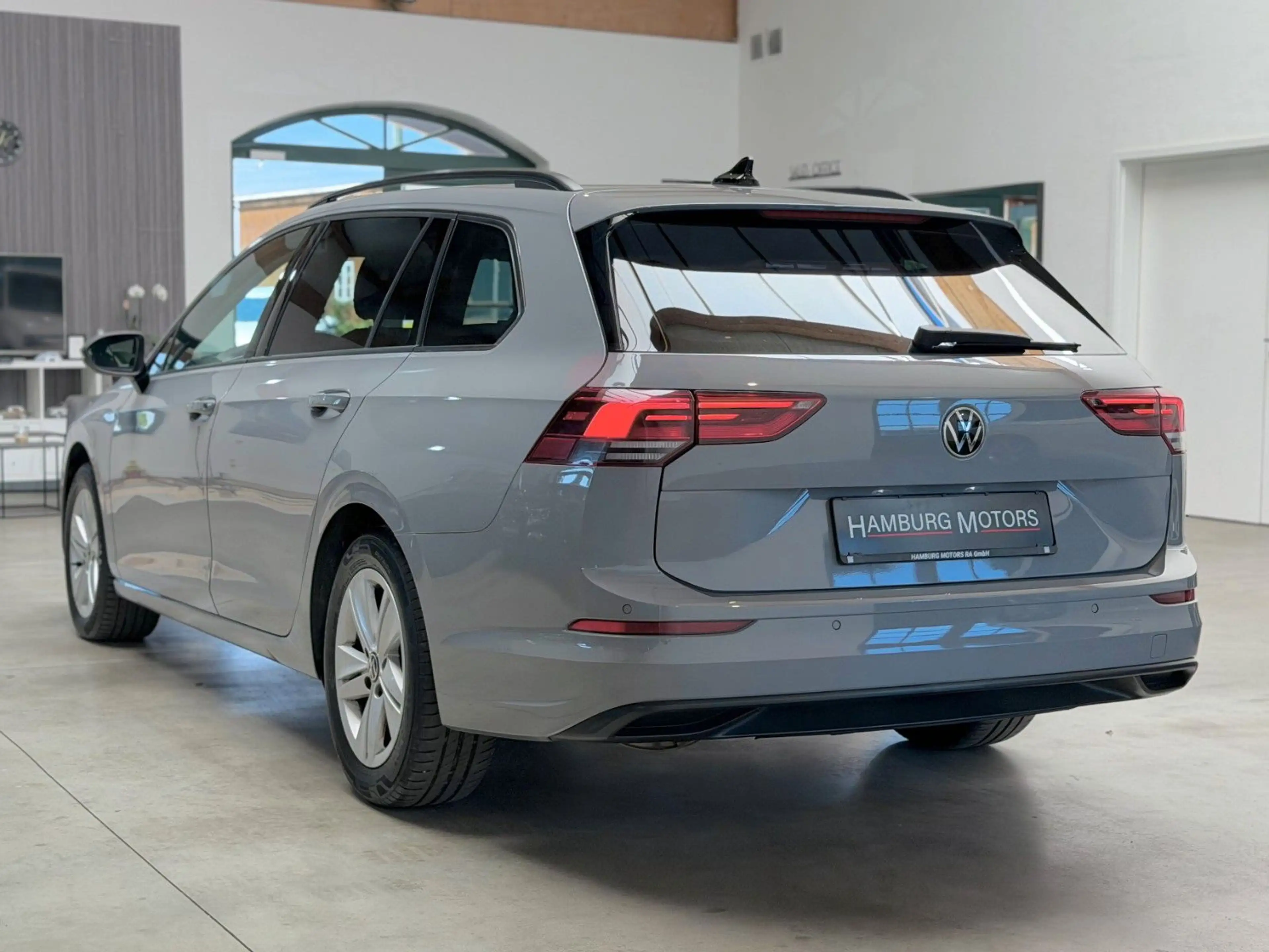 Volkswagen Golf 8 VIII Variant 2.0 TDI SCR DSG Life AHK/LED — photo 6
