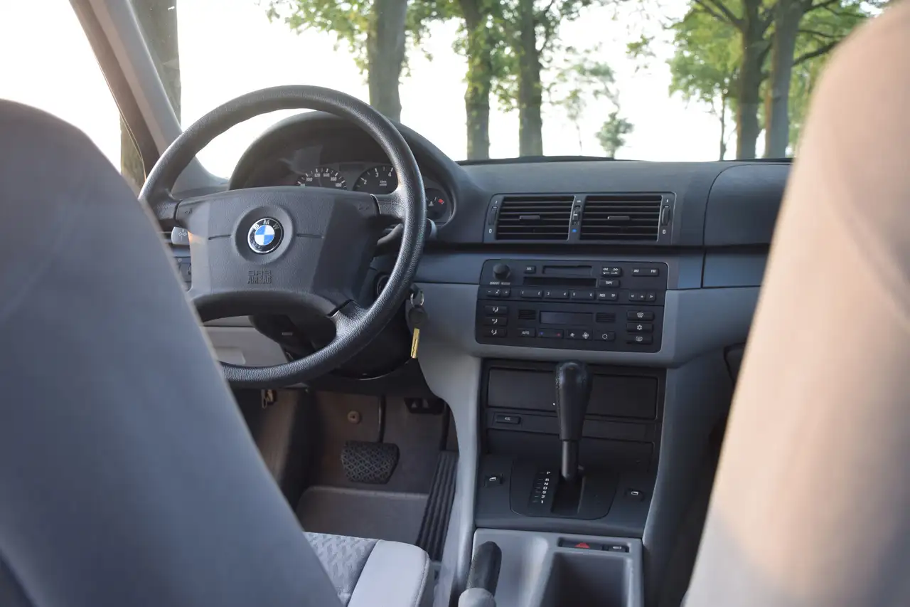 BMW 318 E46 Automatic – Alpinweiss 3 – 134.062km, foto 5