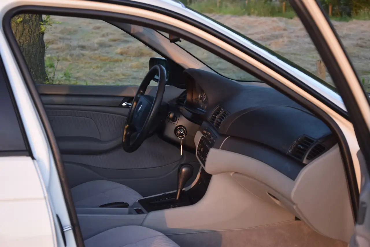 BMW 318 E46 Automatic – Alpinweiss 3 – 134.062km, foto 7