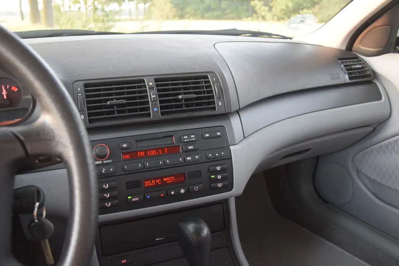 BMW 318 E46 Automatic – Alpinweiss 3 – 134.062km, foto 8