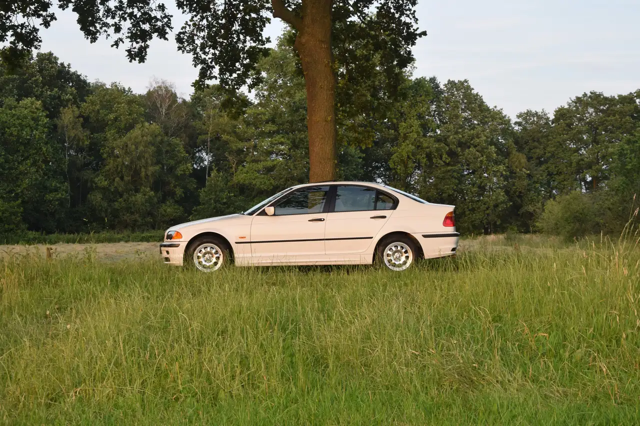 BMW 318 E46 Automatic – Alpinweiss 3 – 134.062km, foto 1