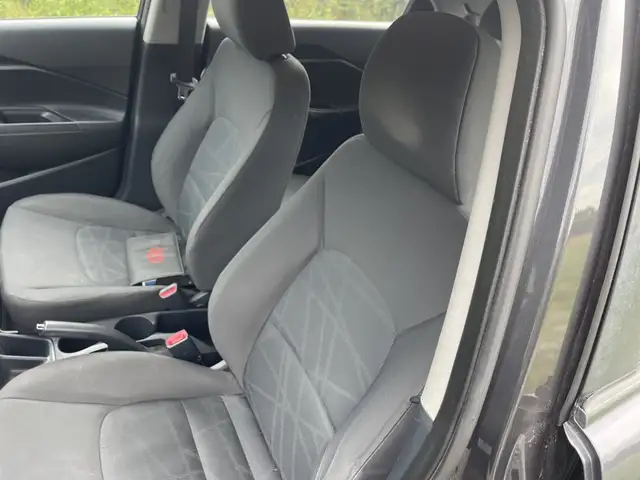 Kia Rio view 5