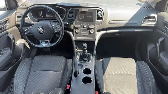 Renault Megane view 11
