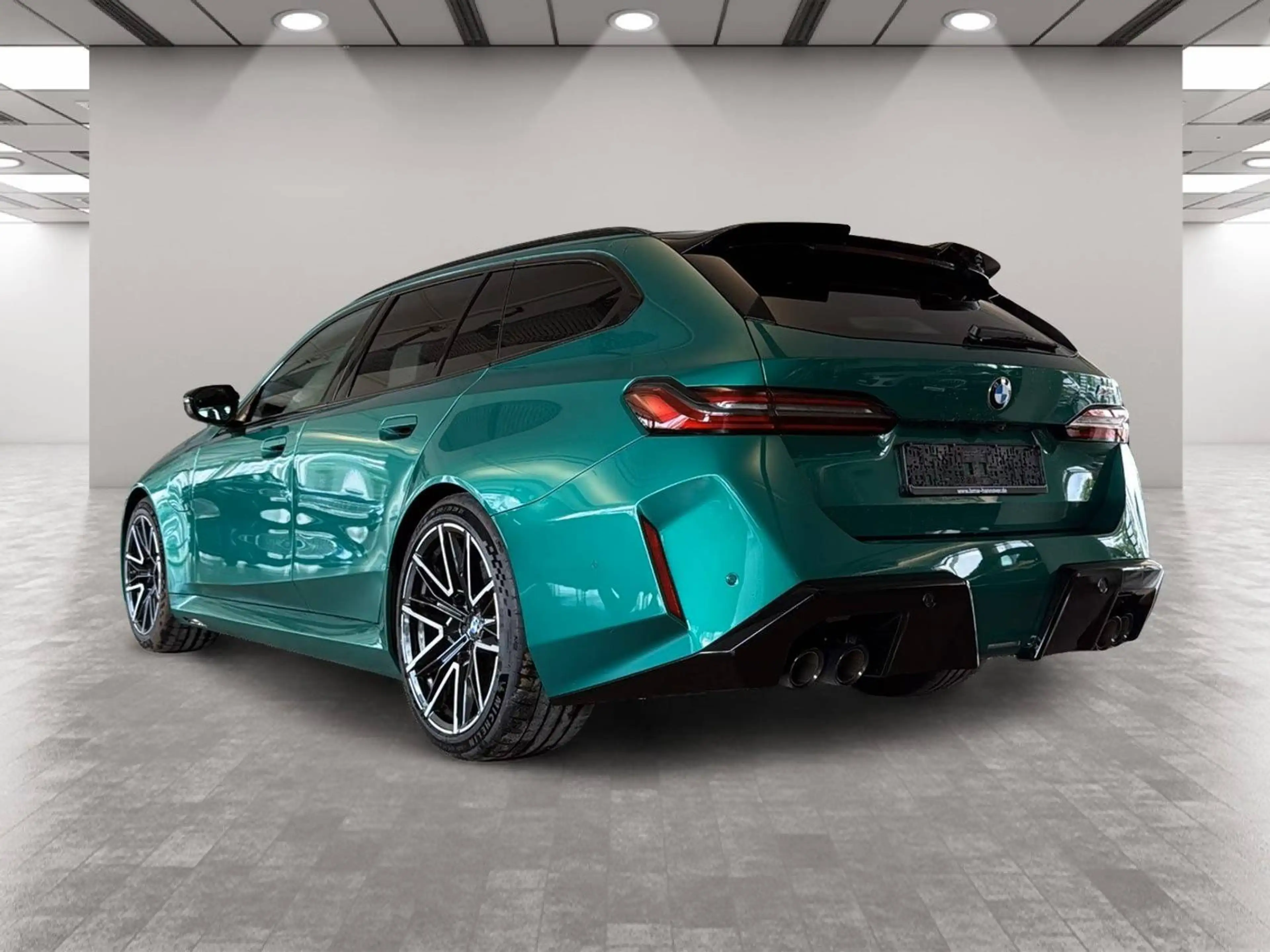 BMW M5 M5 Touring — photo 3