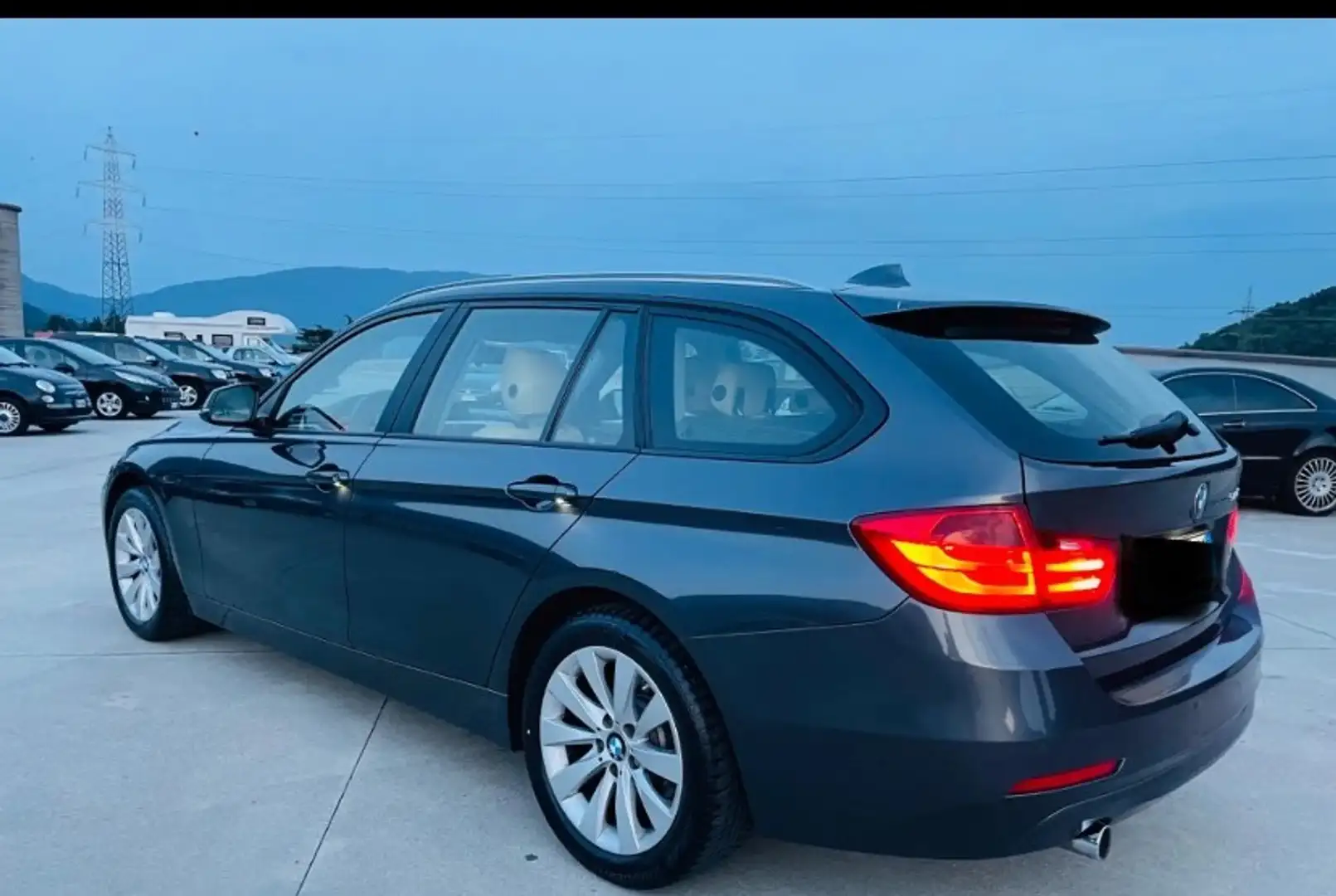 BMW 316 316d Touring Luxury E6 - 2