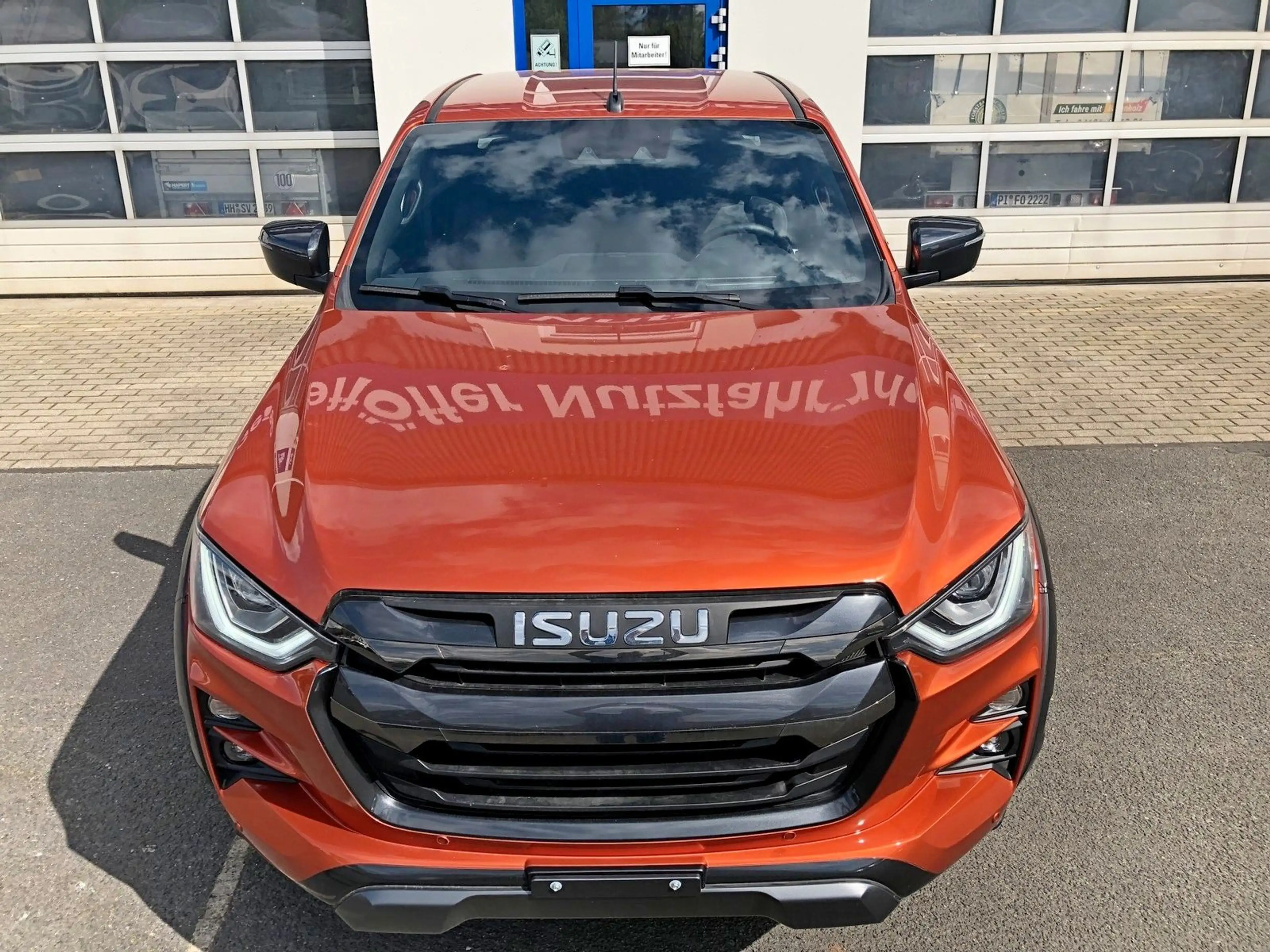 Isuzu D-Max Double Cab V-Cross AT + SOFORT + — photo 4