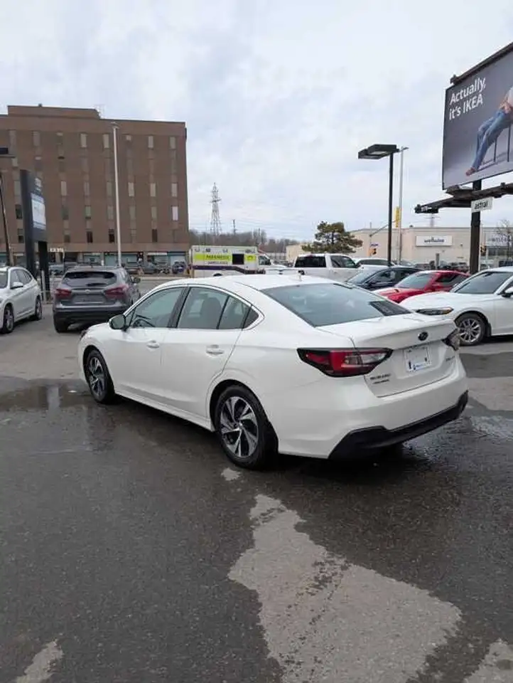Subaru Legacy снимка Subaru Legacy