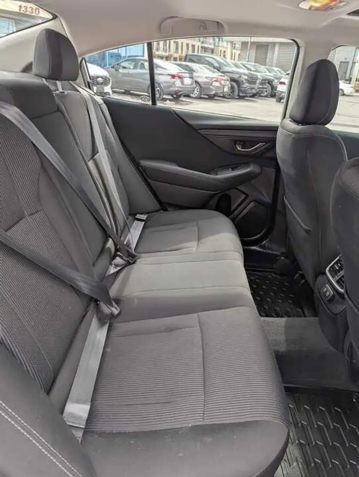 Subaru Legacy снимка Subaru Legacy