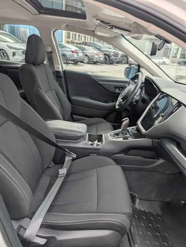 Subaru Legacy снимка Subaru Legacy