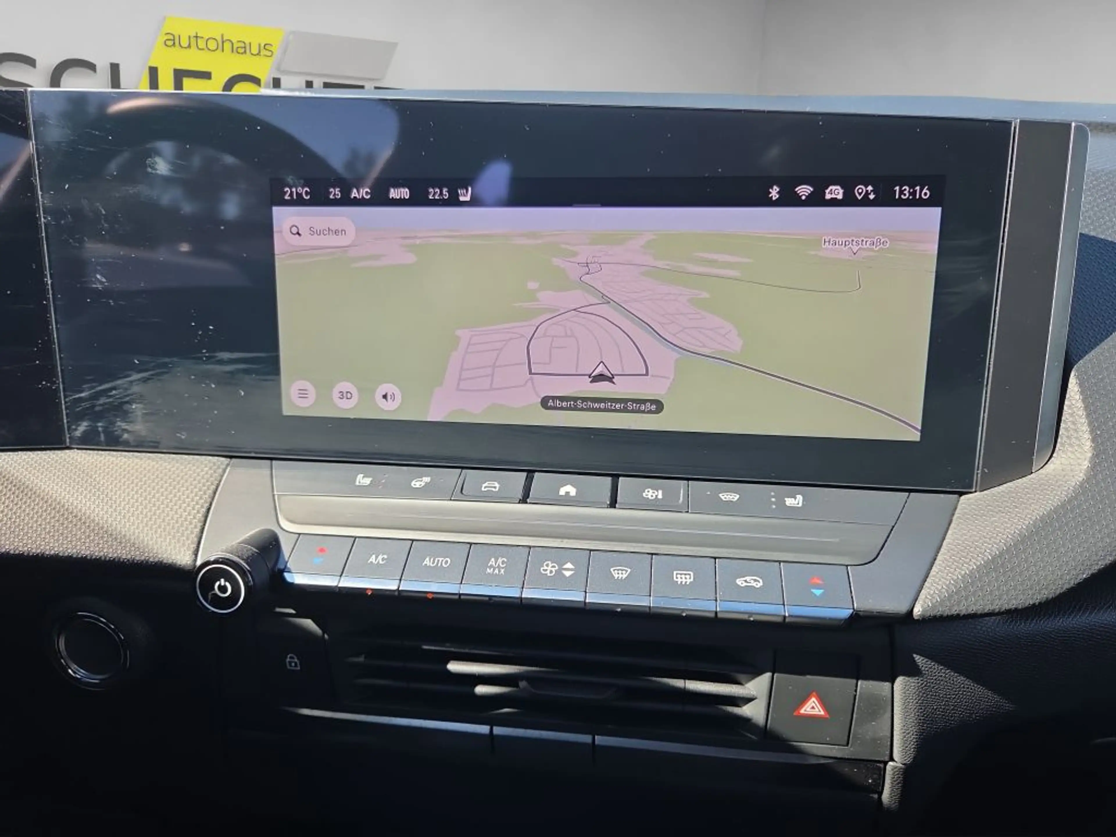 Opel Astra Plug-In-Hybrid Ultimate — photo 13