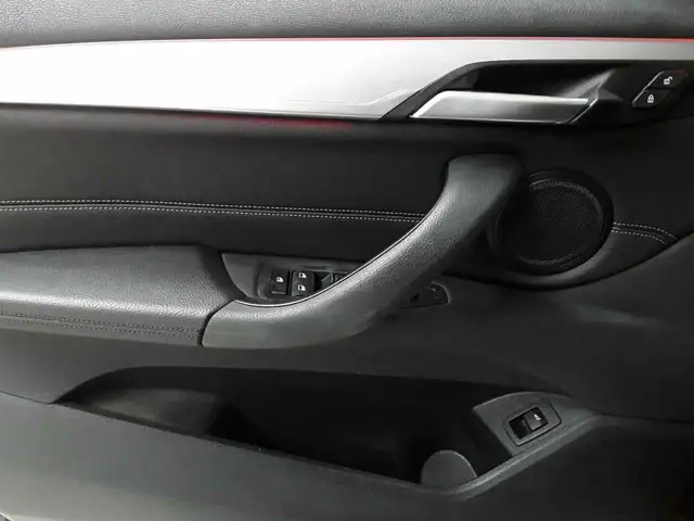BMW X1 view 4