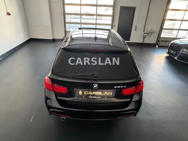 BMW 3 Series view 14