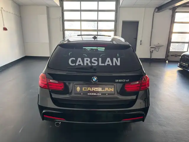 BMW 3 Series view 11