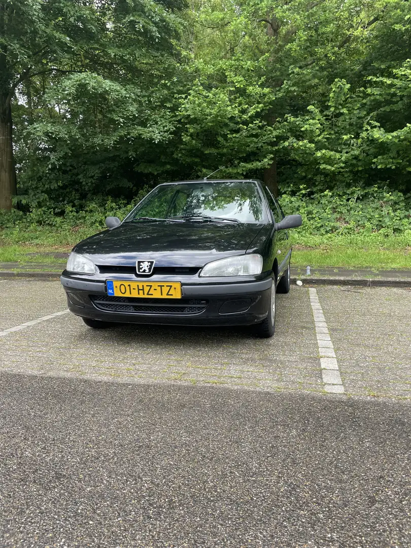 Peugeot 106 1.1 XT Černá - 1