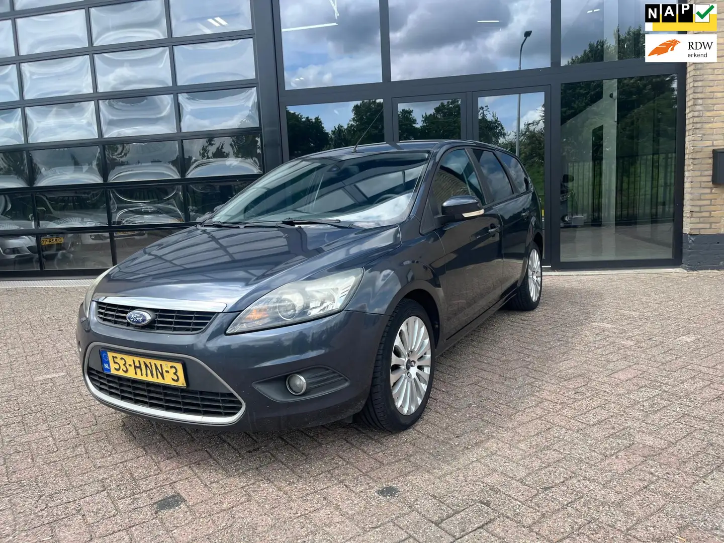 Ford Focus Wagon 1.6 TDCi Titanium , Airco ,Nieuwe APK Grijs - 1
