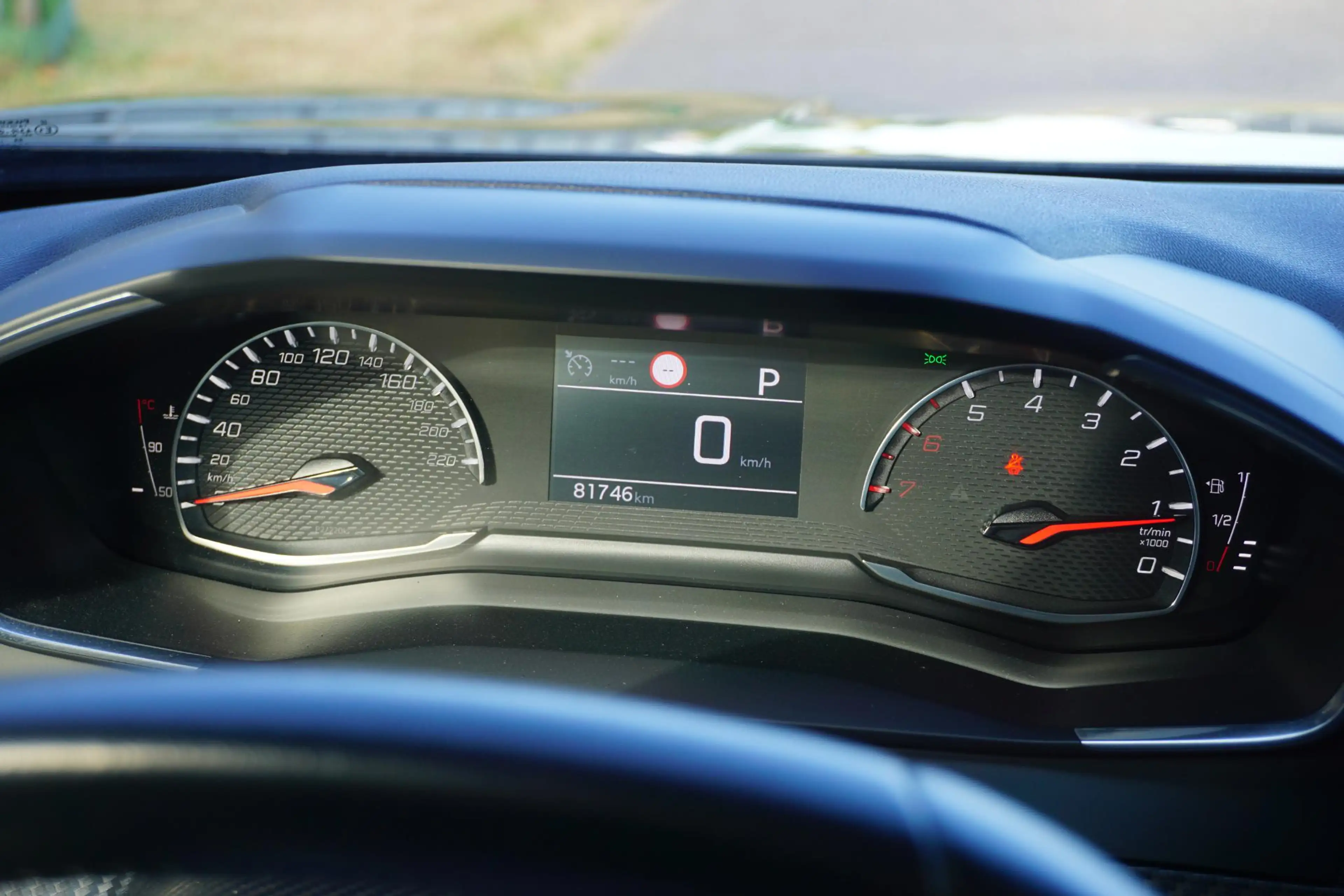 Peugeot 2008 1.2 PureTech Allure Pack in Topstaat |Trekhaak |Ca — photo 12