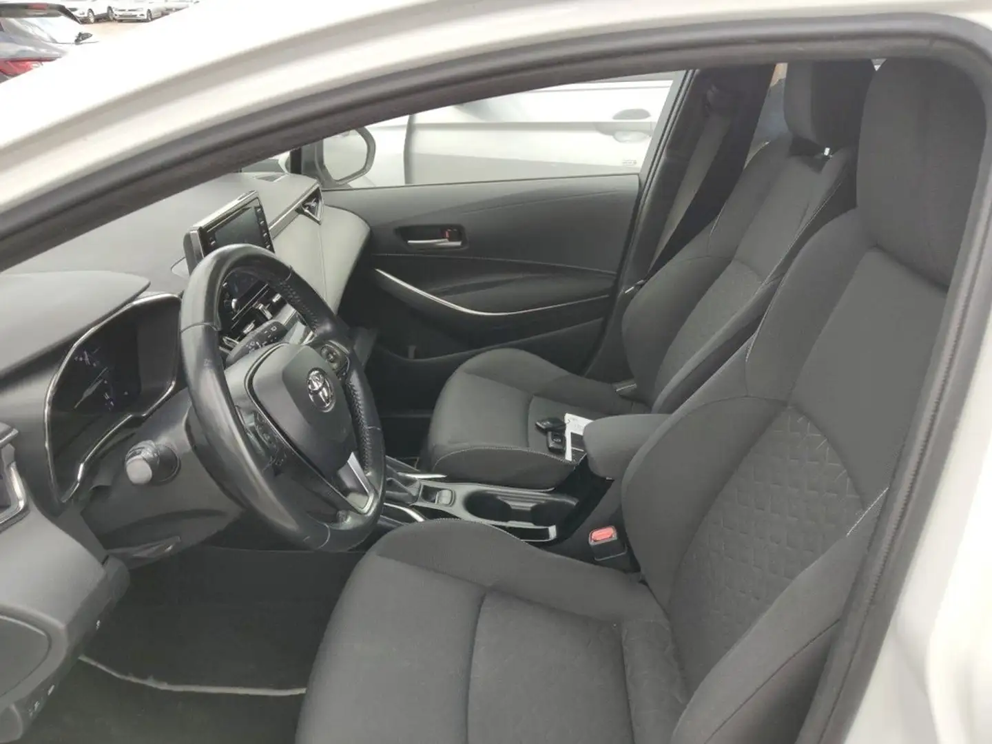 Toyota Corolla 1.8 125H ACTIVE TECH E-CVT TOU SPORT Weiß - 2