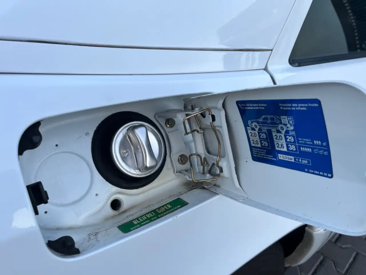 Mercedes-Benz E 200 Lim Schiebedach H-Zulassung Gelegenheit !!, foto 8