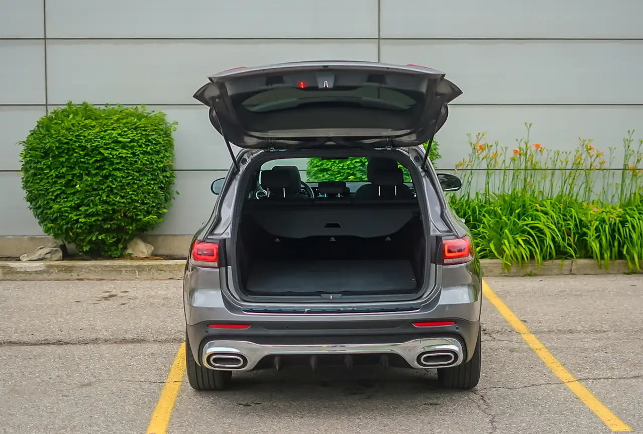 Mercedes-Benz GLB снимка Mercedes-Benz GLB