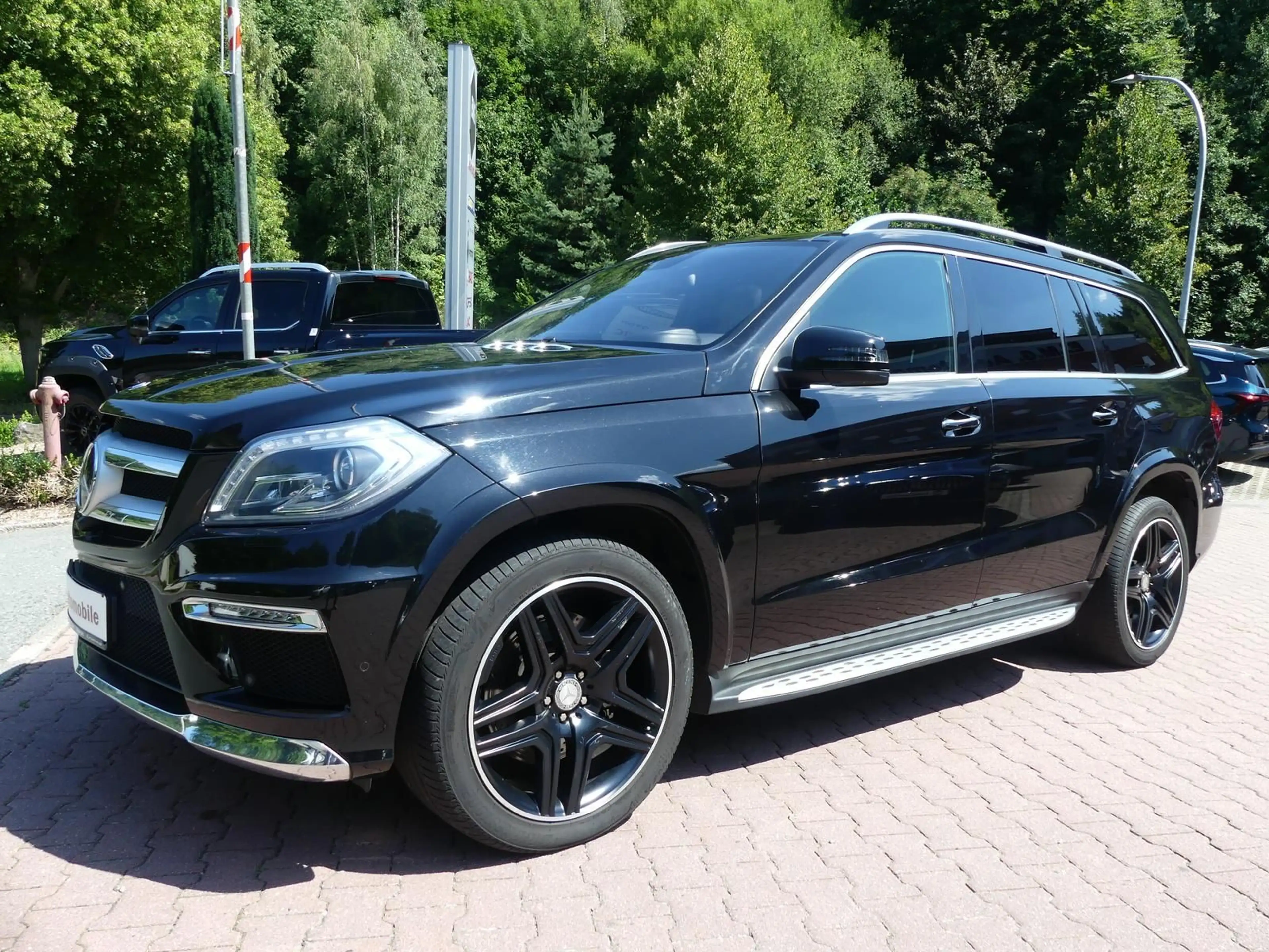 Mercedes-Benz GL 350 *AMG*4Matic*7 Sitze*Sitzbel*Leder*Kam*Pano