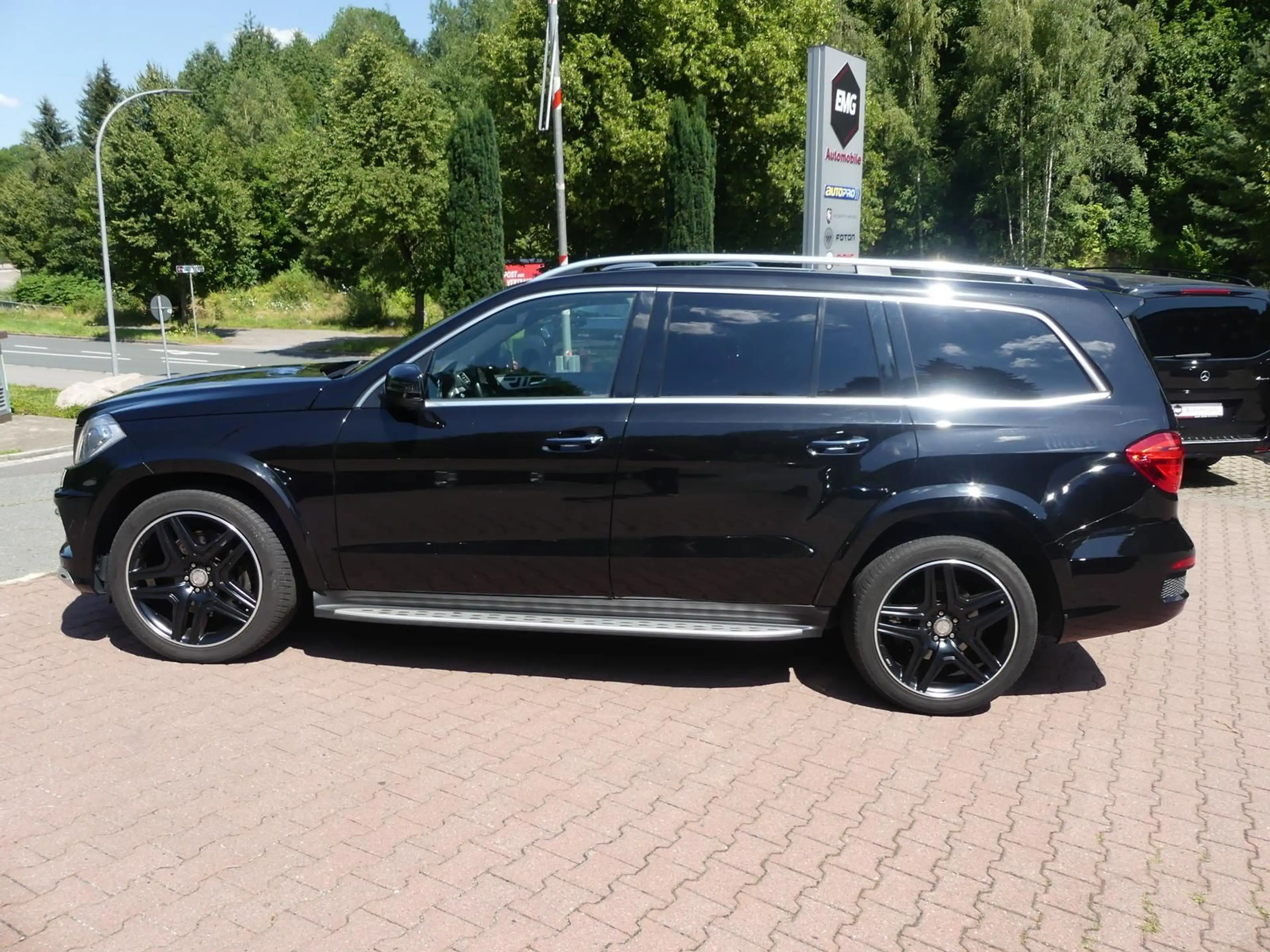 Mercedes-Benz GL 350 *AMG*4Matic*7 Sitze*Sitzbel*Leder*Kam*Pano — photo 8