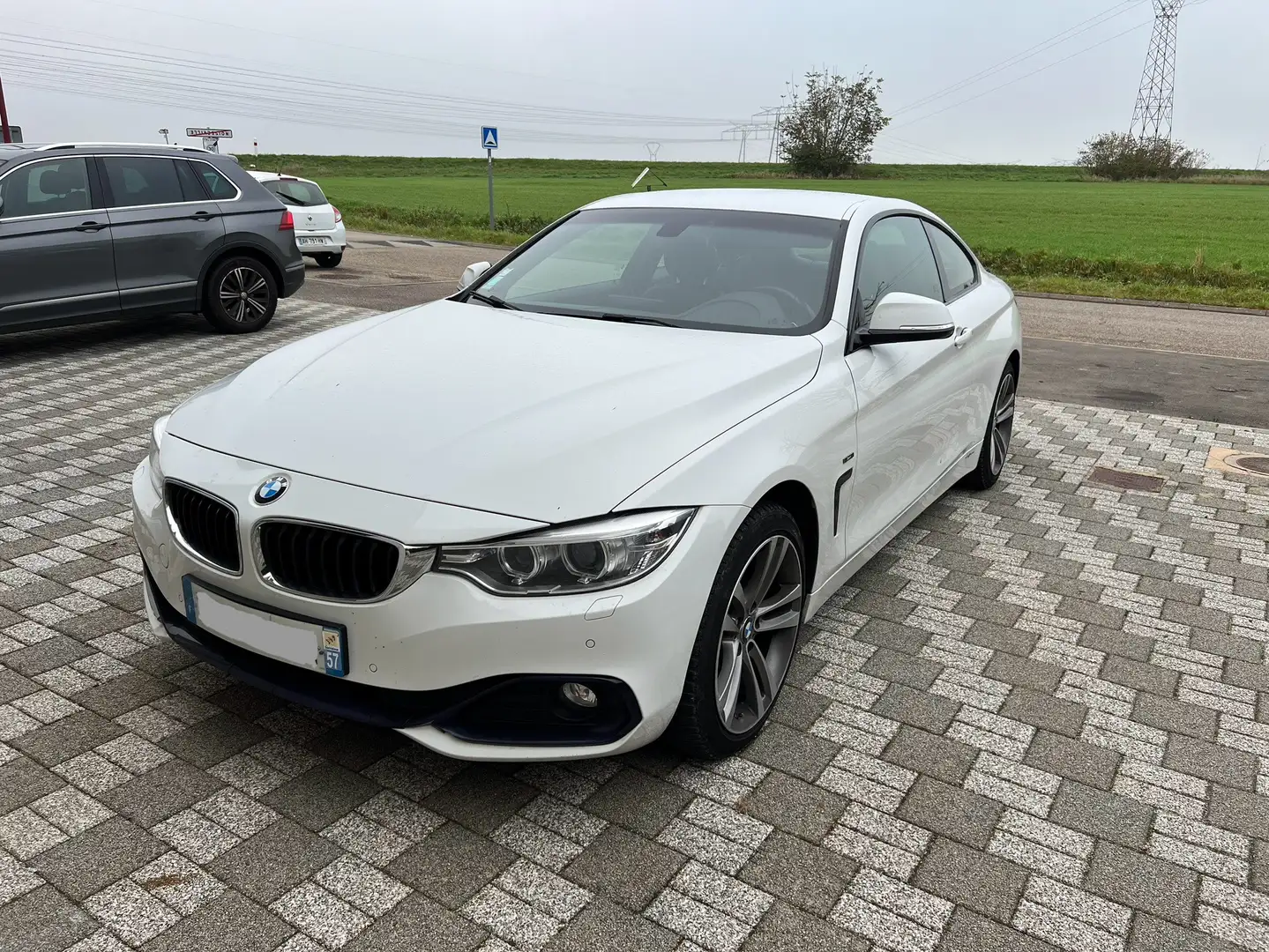BMW 420 BMW 420 diesel coupé X Drive. Sport F32. Blanc - 1