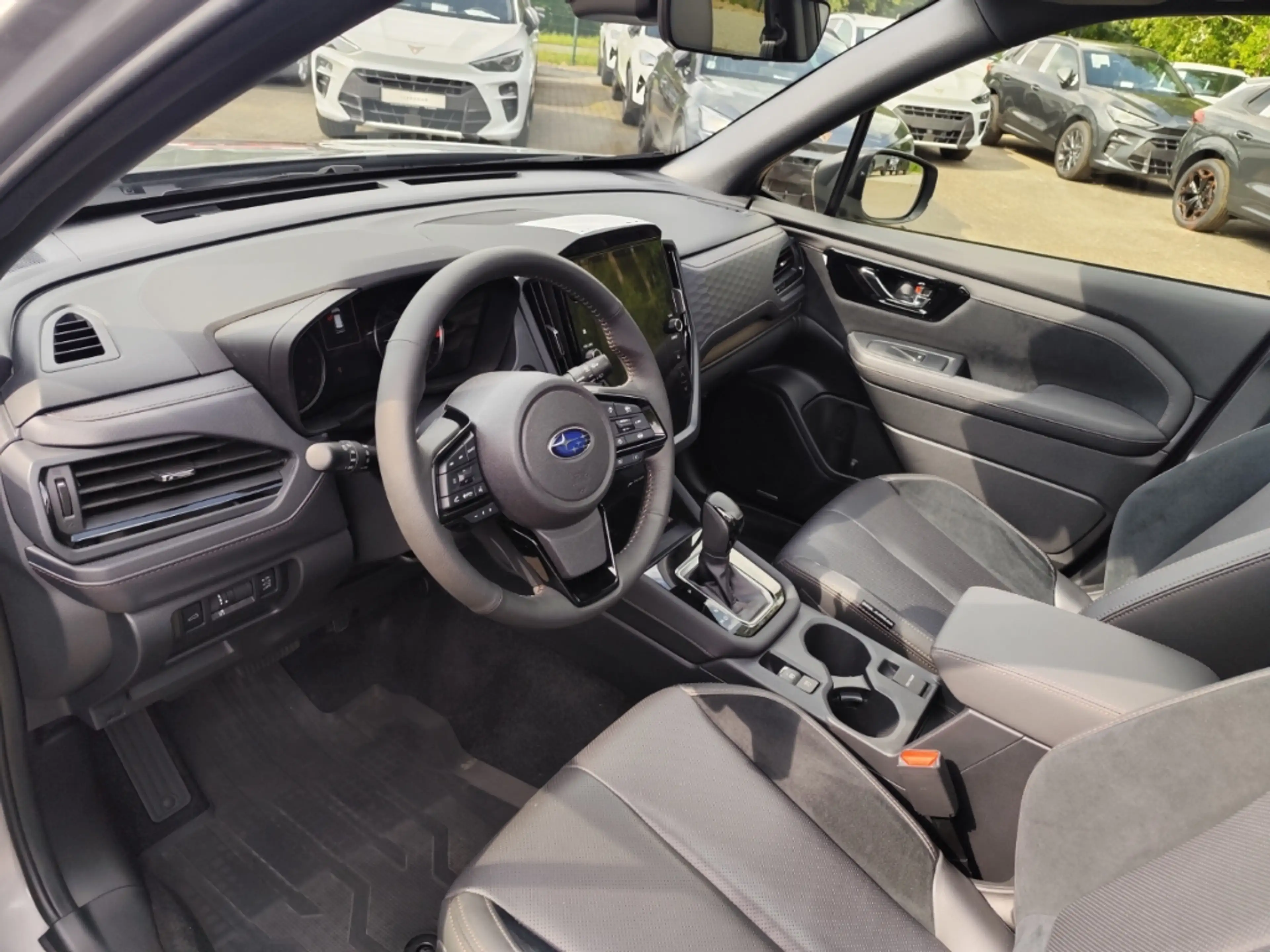 Subaru Forester 2.0ie Platinum Leder Schiebedach Navi — photo 11