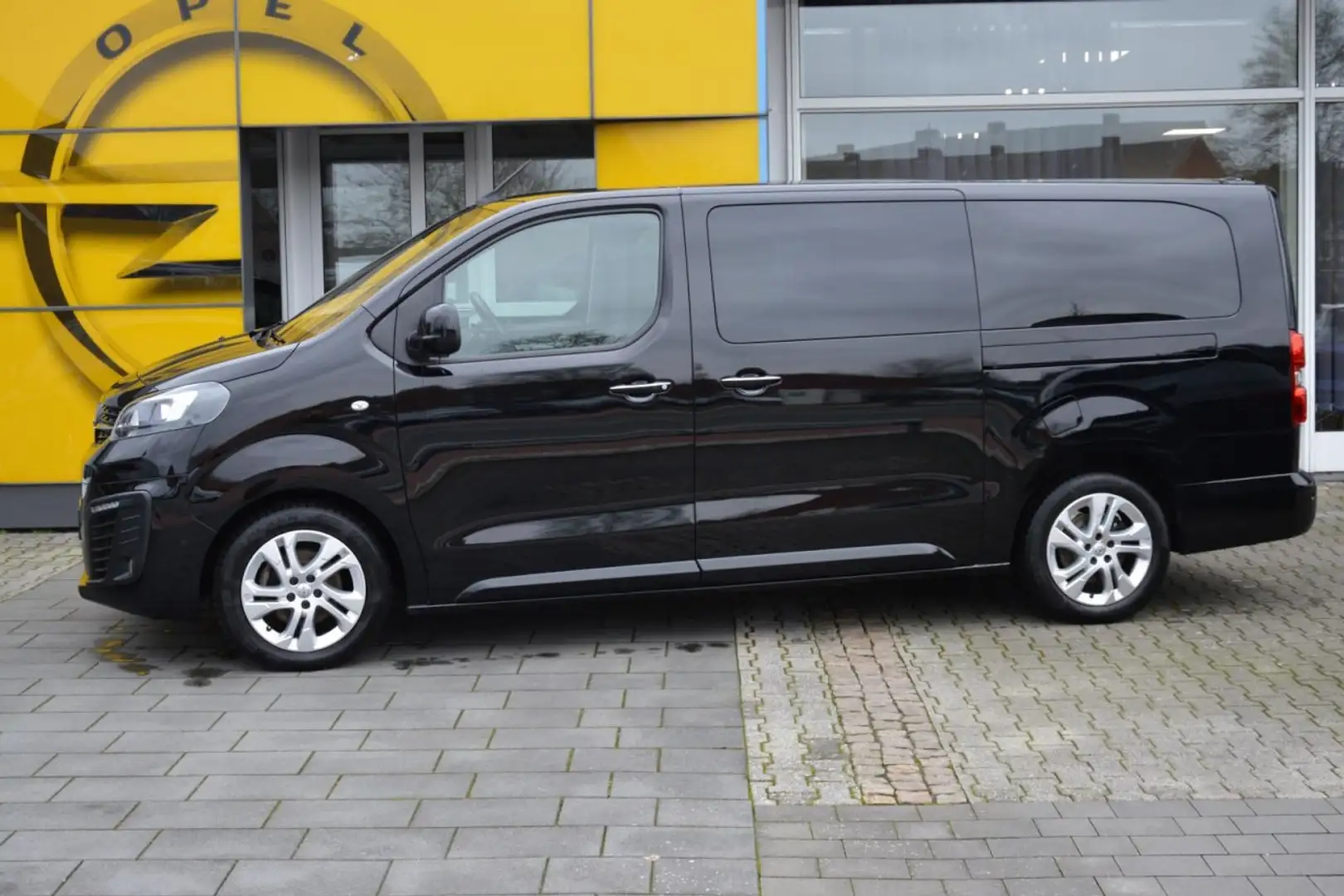 Opel Zafira Life 2.0D Autom.Tourer L/Leder/Pano/AHK/Navi Schwarz - 2