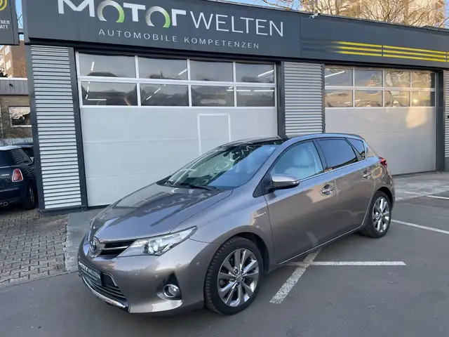 Toyota Auris 1.8 VVT-i Hybrid Executive  Executive