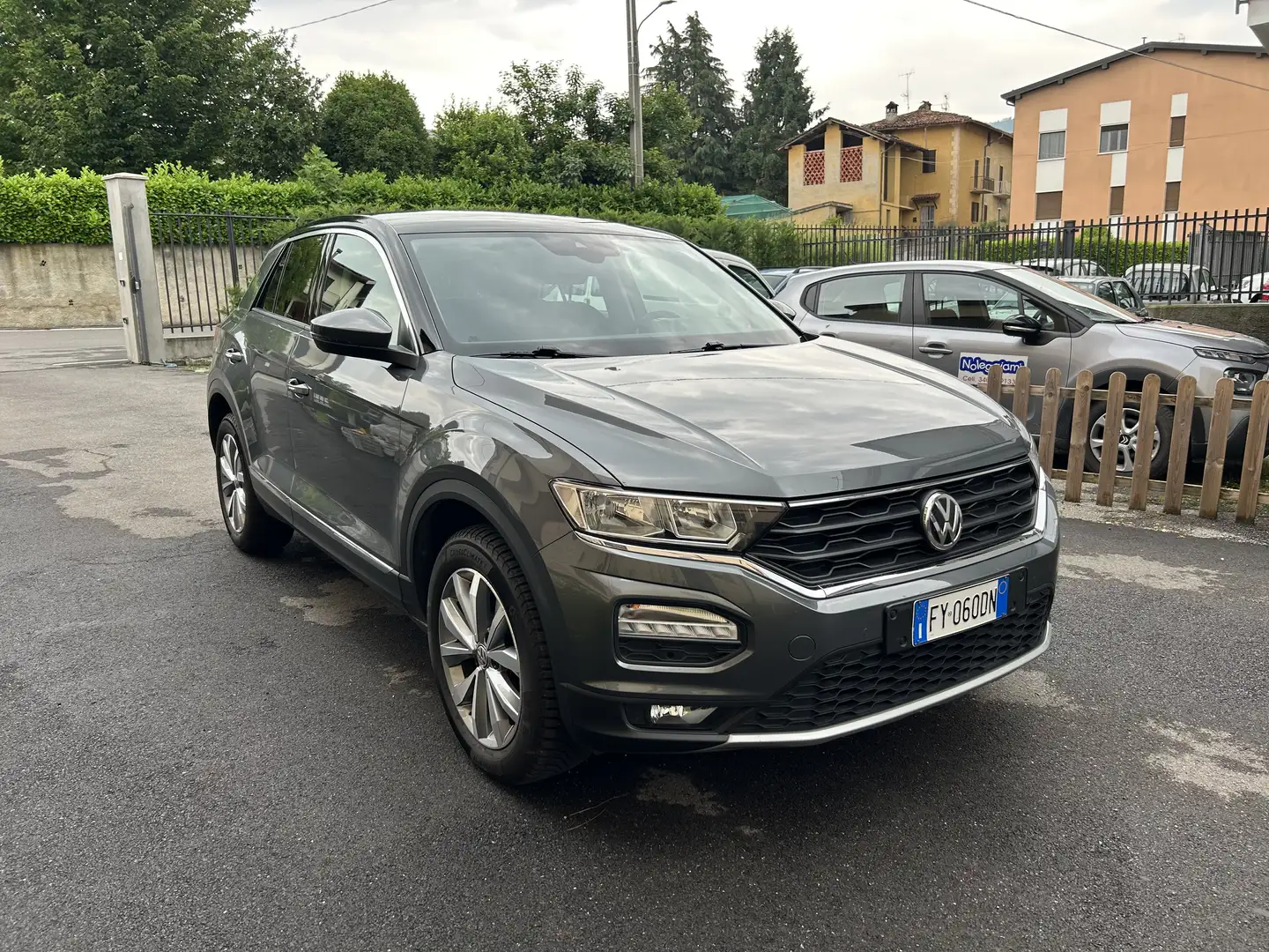 Volkswagen T-Roc 1.5 tsi Advanced - 1