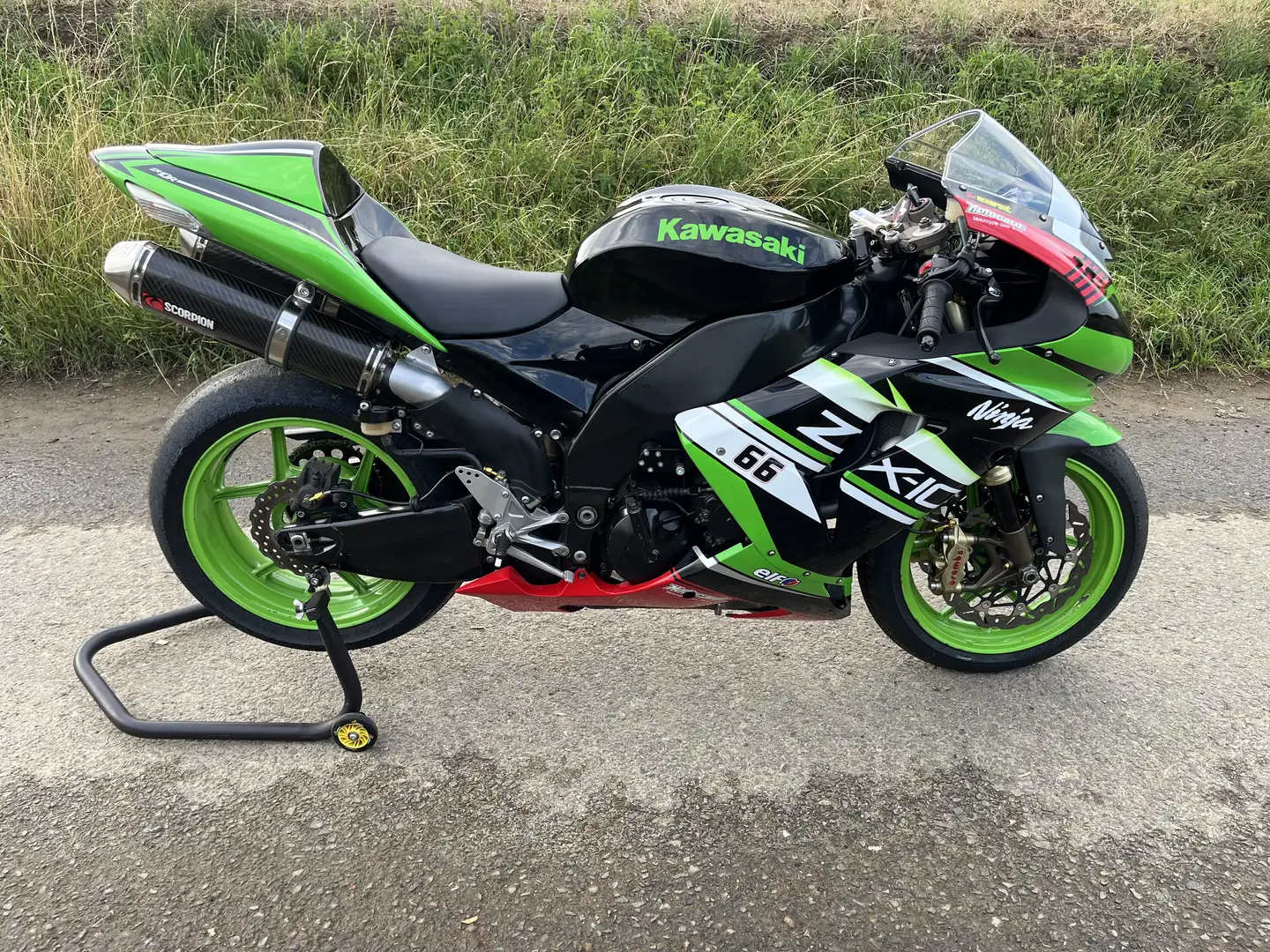 Kawasaki Ninja ZX-10R - 1