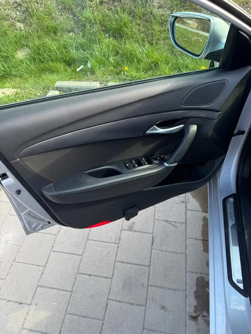 Hyundai i40 Kombi 1.7 CRDi DCT Premium Silber - 2