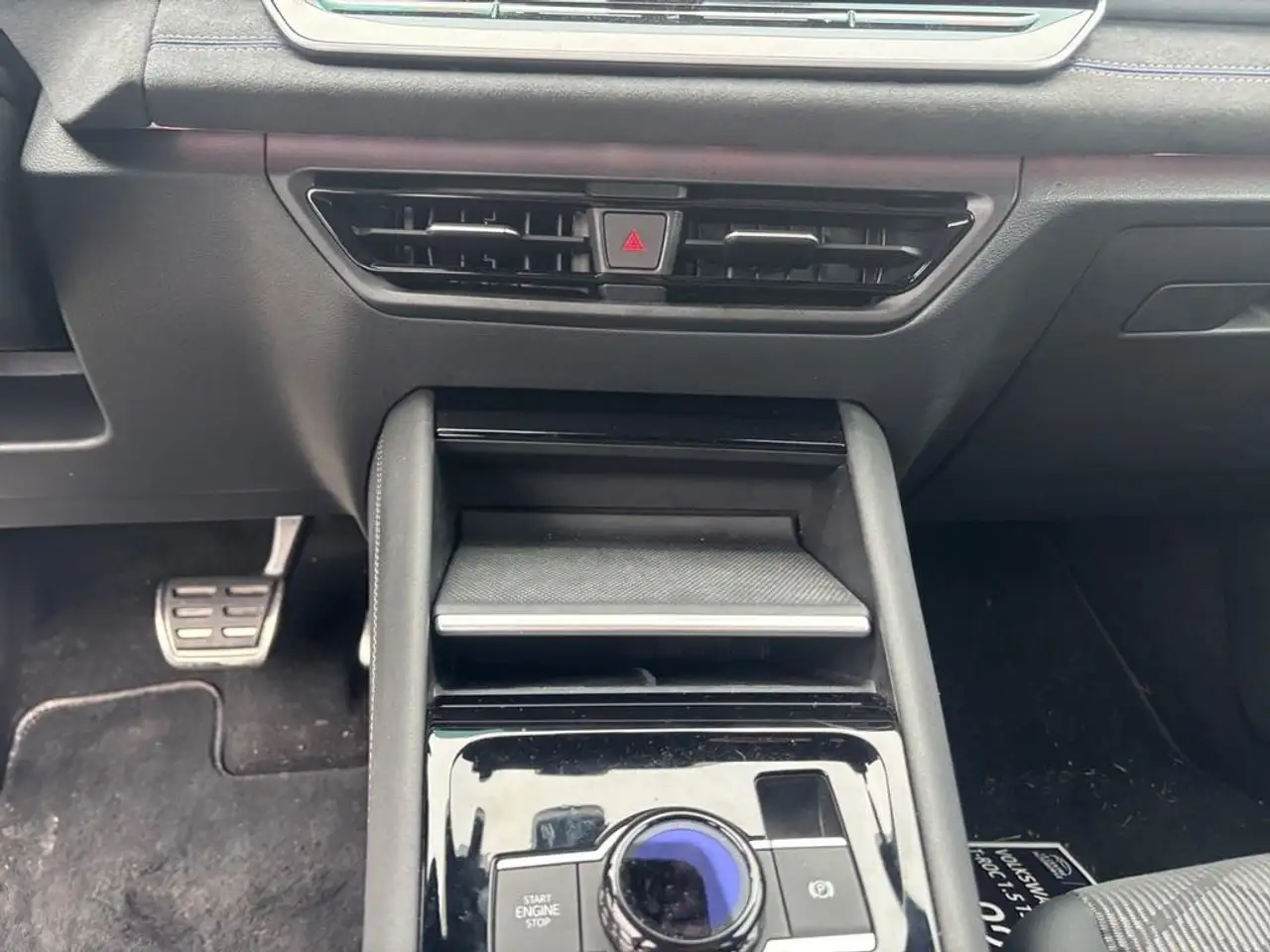 Volkswagen Tayron Tayron R-Line 1.5 eTSI 110 kW (150 ch) 7 vitesses DSG 16