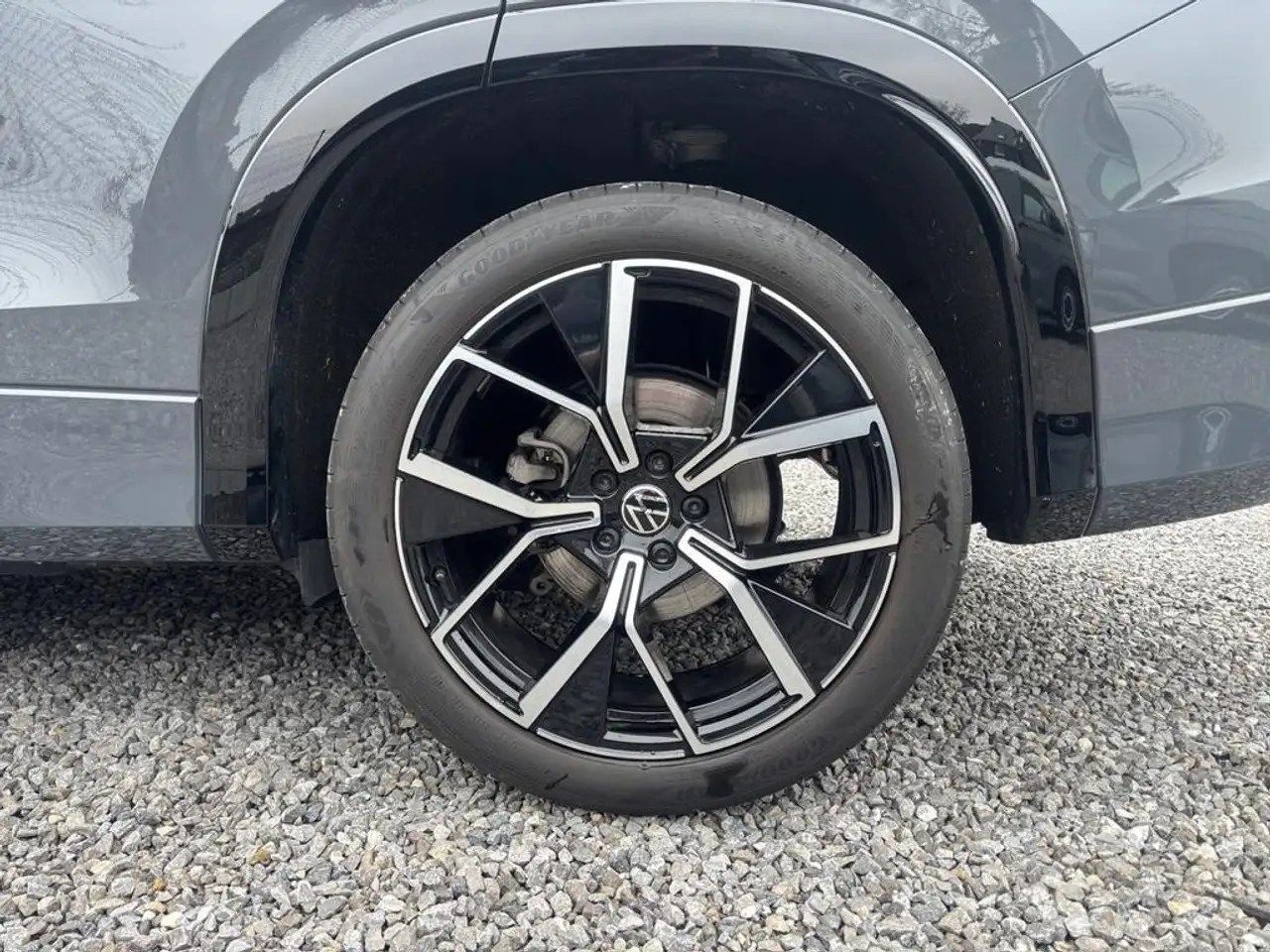 Volkswagen Tayron Tayron R-Line 1.5 eTSI 110 kW (150 ch) 7 vitesses DSG 11