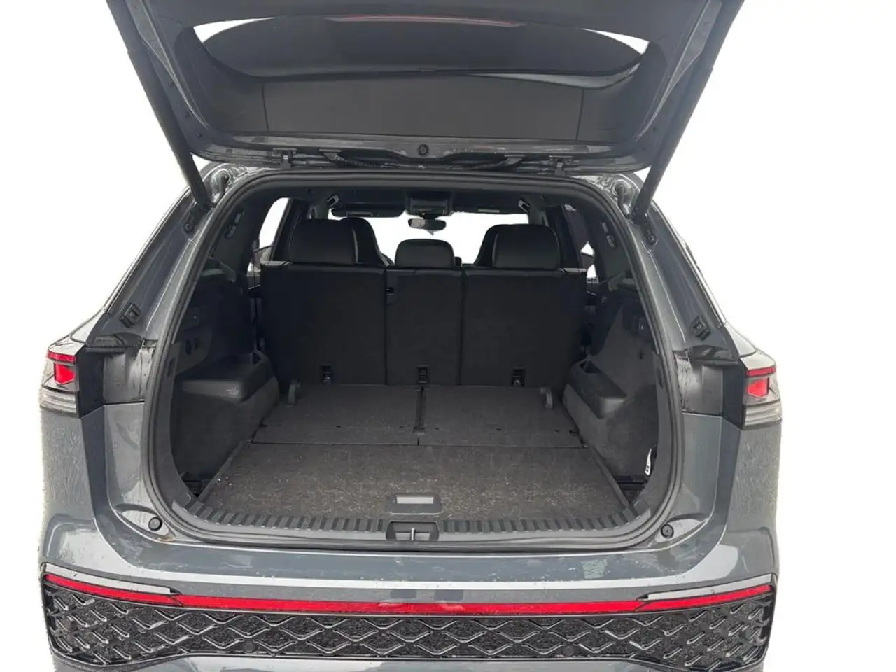 Volkswagen Tayron Tayron R-Line 1.5 eTSI 110 kW (150 ch) 7 vitesses DSG 12