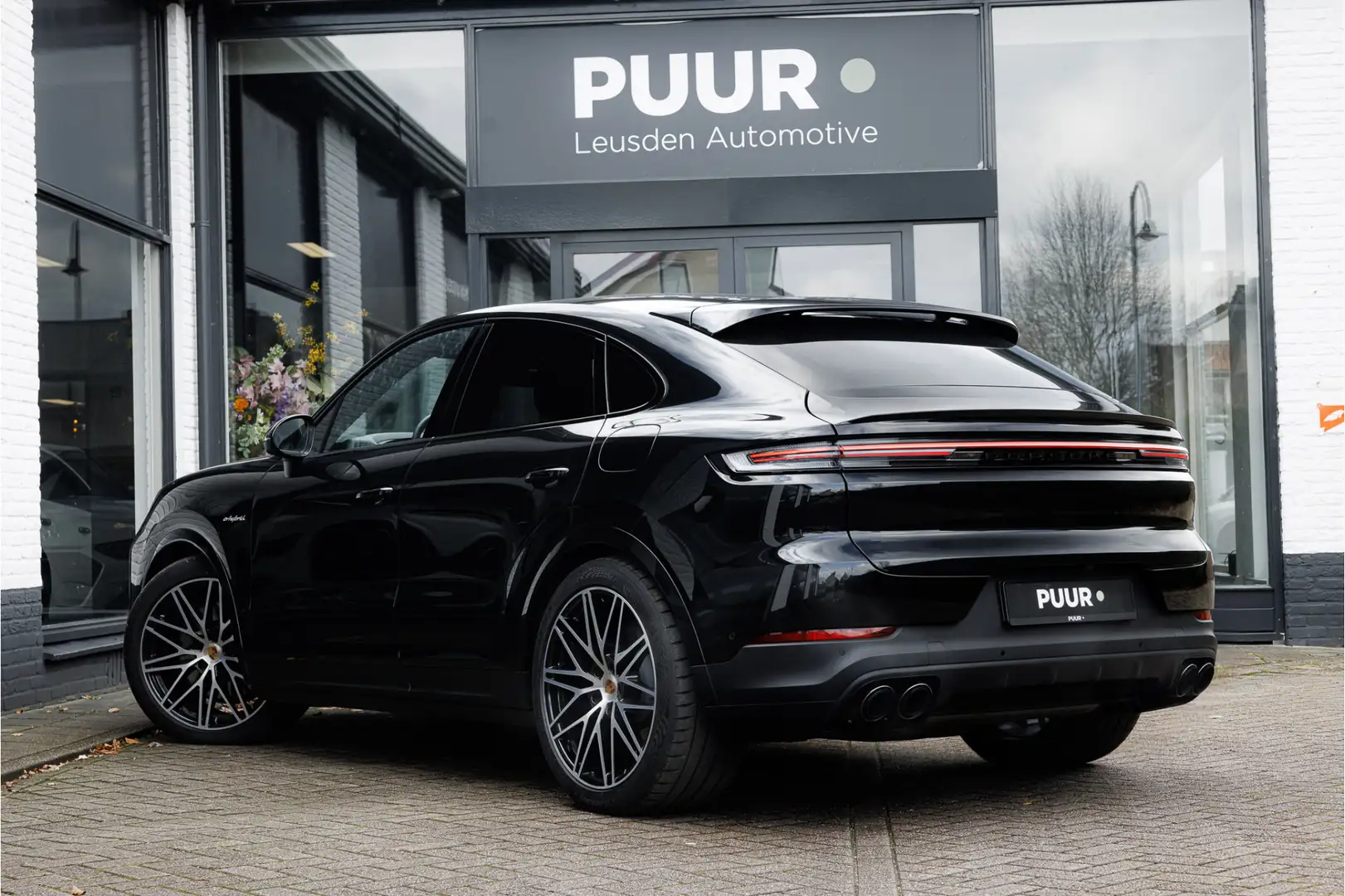 Porsche Cayenne Coupé 3.0 E-Hybrid Sport-Chrono 360-view - Trekhaa - 2