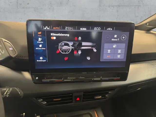 Cupra Born view 11