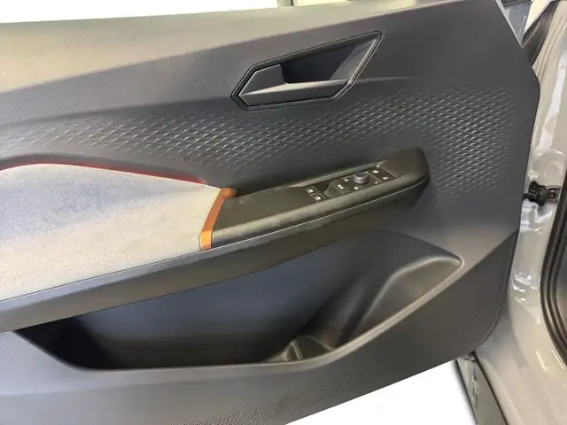 Cupra Born view 15