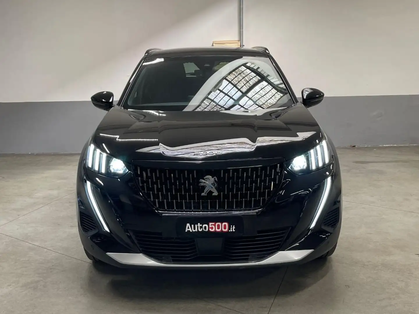 Peugeot 2008 PureTech 130 S&S GT Schwarz - 1