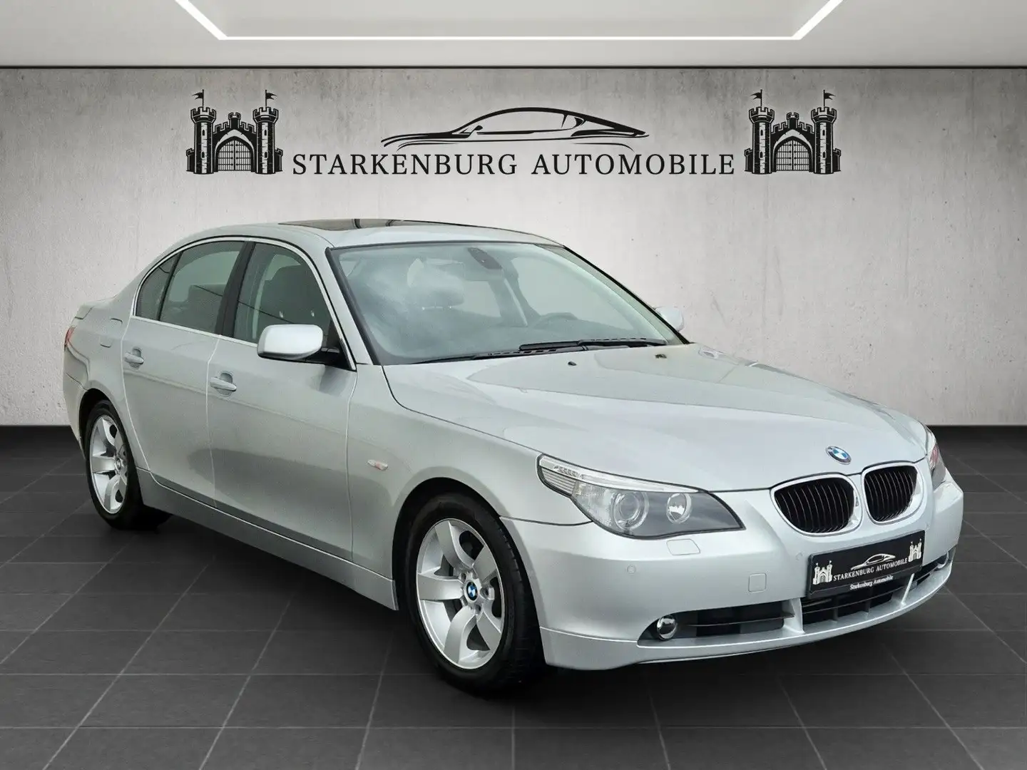 BMW 530 i Lim/1.Hand/Automatik/Klima/Leder/Headup/ALU Silber - 1