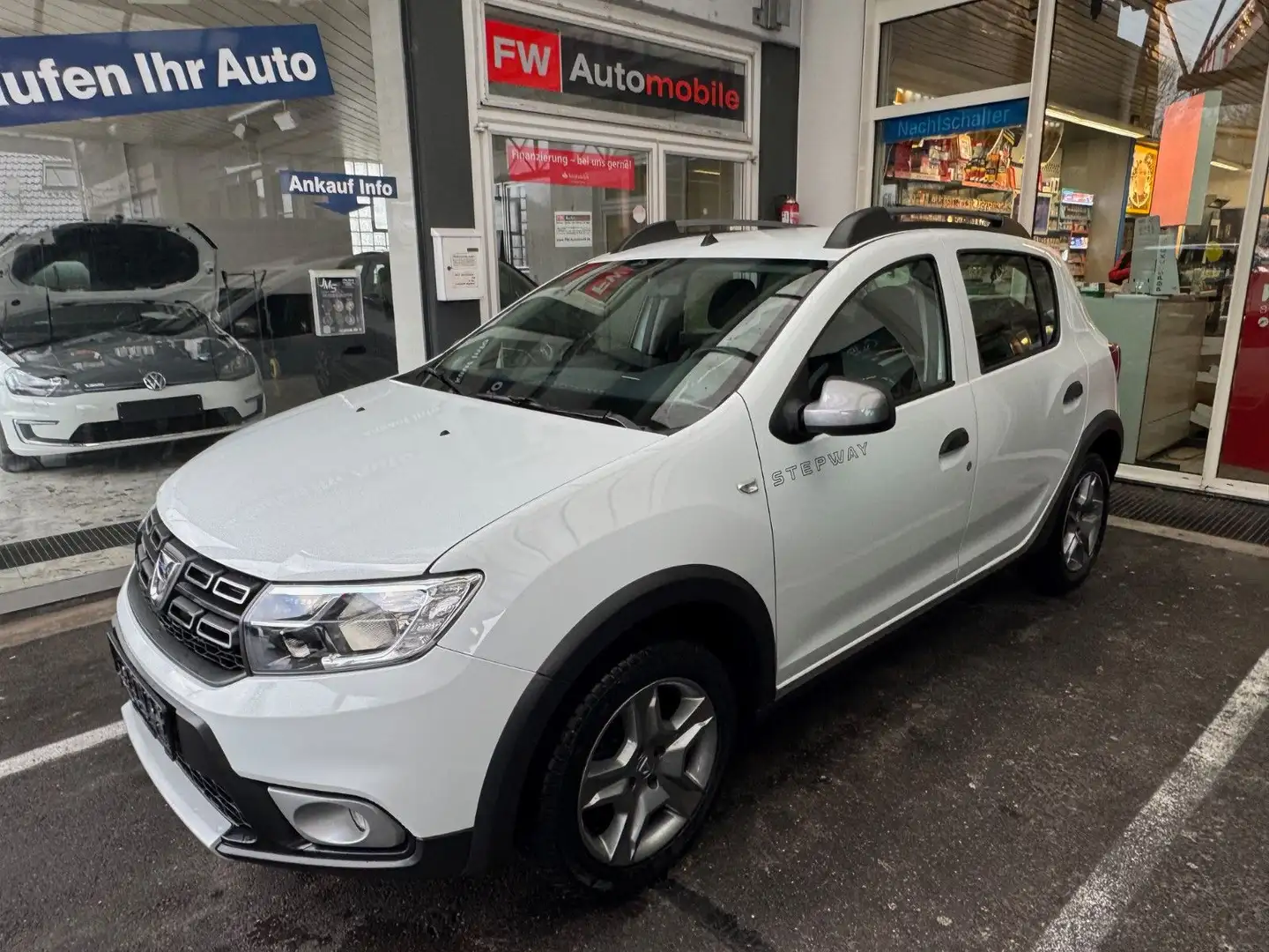 Dacia Sandero II 1,0 TCe 100 Stepway Prestige Weiß - 1
