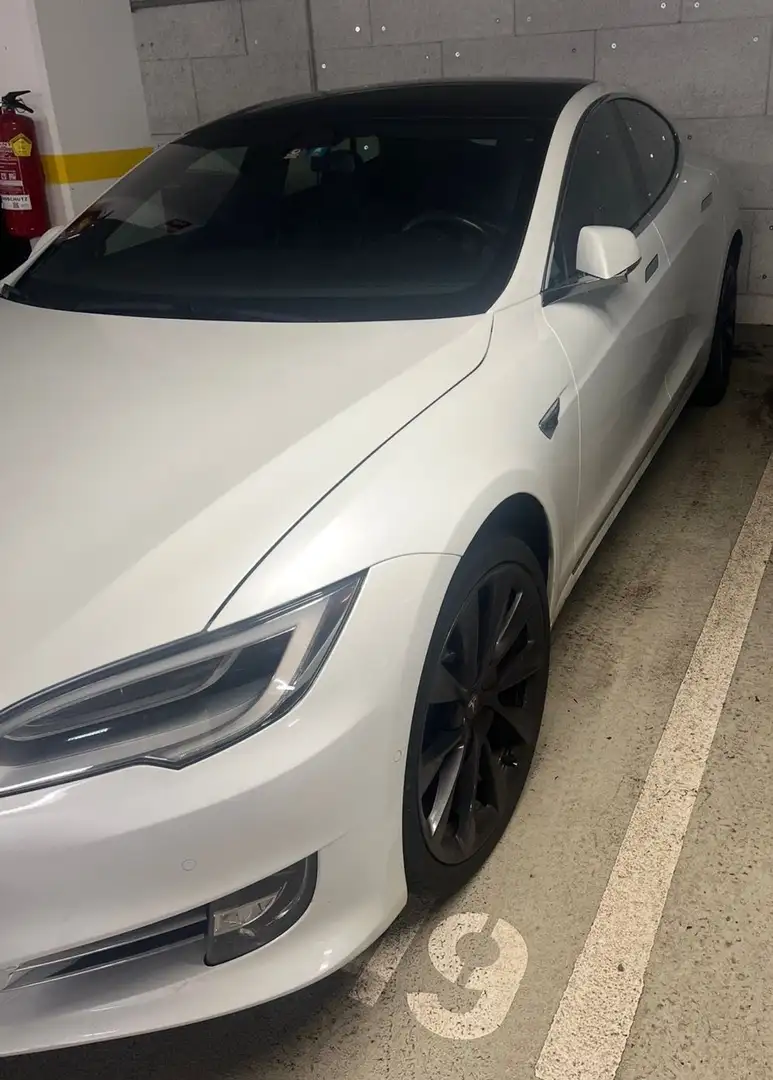 Tesla Model S Performance 90kWh Weiß - 2