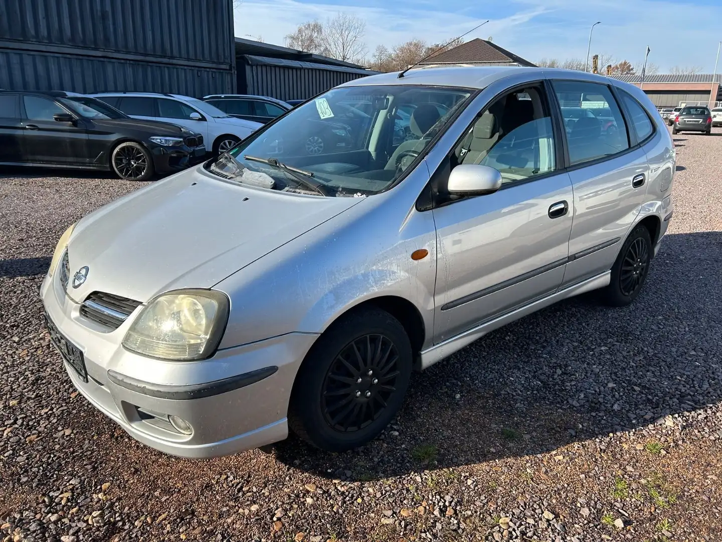 Nissan Almera Tino Acenta plus 1.8 *MFL*Klimaautomatik* Silber - 1