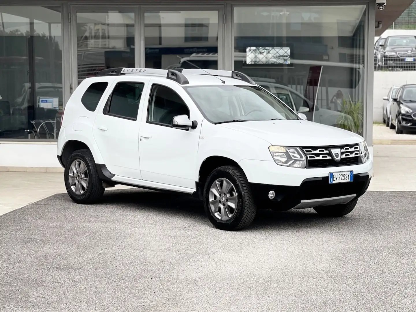 Dacia Duster 1.5 Diesel 110CV 4x2 E5 - 2014 Weiß - 1