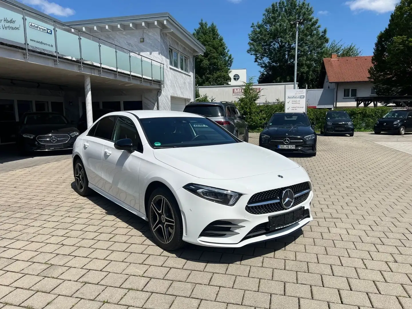 Mercedes-Benz A 250 e Sedan*MBUX*Night*Multibeam*Ambi*DAB*RCAM Wit - 2