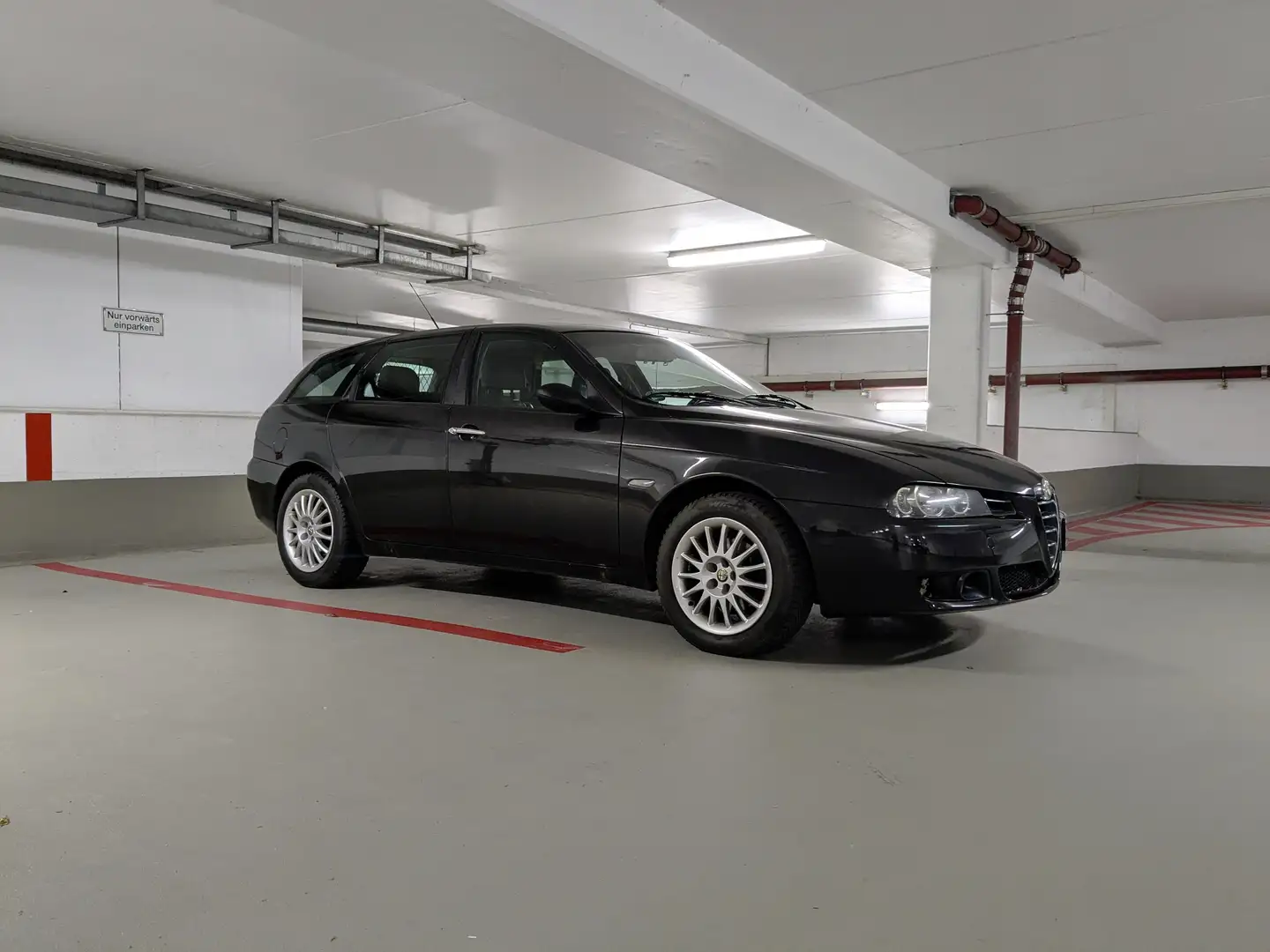 Alfa Romeo 156 Alfa Romeo 156 16V T.Spark 1.8 Sportwagon Schwarz - 1