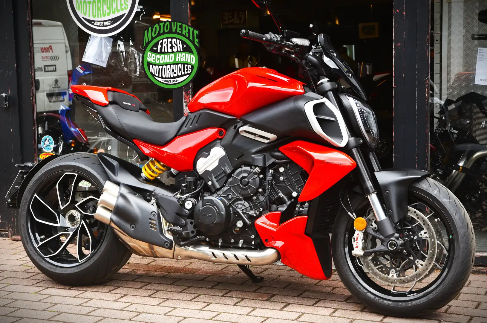 Ducati Diavel V4 ***MOTO VERTE*** Rouge - 1